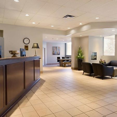 Travelodge Calgary Macleod Trail Exteriör bild