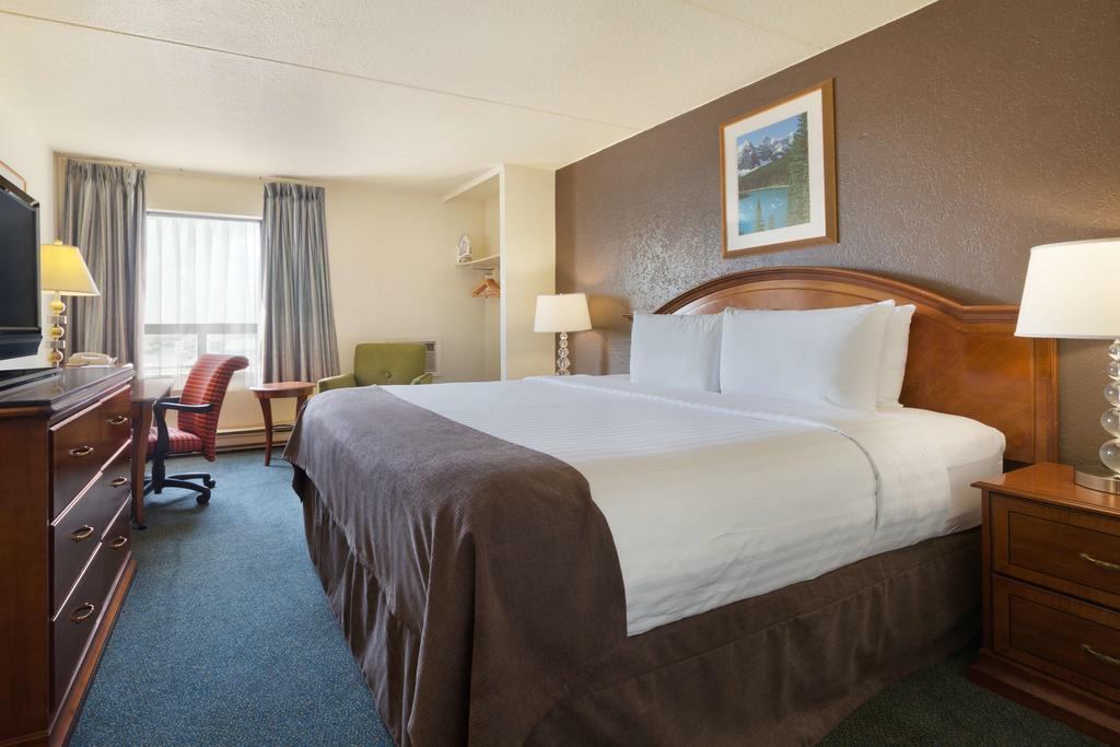 Travelodge Calgary Macleod Trail Exteriör bild